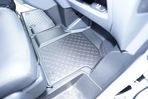 Citroen Jumpy (III) ( 2016- ) / Opel Vivaro (C ) ( 2019- ) / Peugeot Expert (III) ( 2016-) / Toyota ProAce ( 2016- )  Aristar magasperemű 3D gumiszőnyeg szett