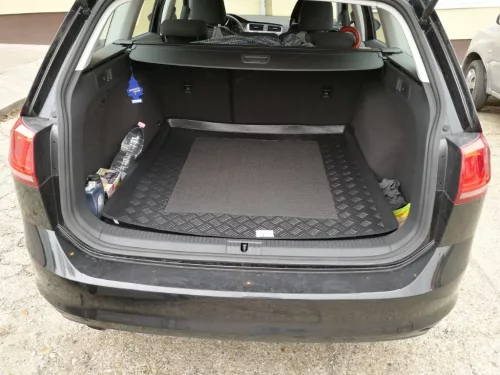 Volkswagen Golf VII Variant / Station Wagon ( 2013- ) Rezaw-Plast méretpontos csomagtértálca (R