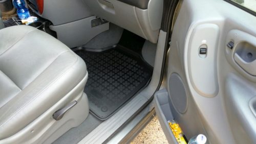 Chrysler Voyager IV ( 2001-2006 ) magasperemű Rezaw-Plast Gumiszőnyeg szett (REZAWPLAST-203601)