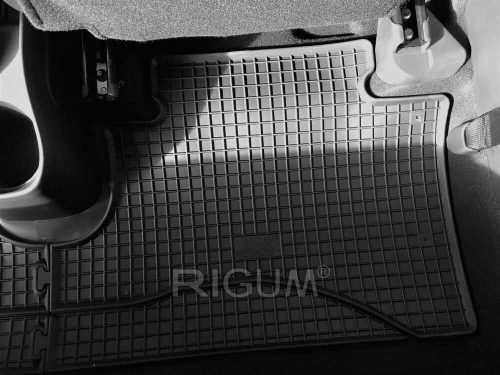 Toyota YARIS XP130 ( 2011- ) Rigum Gumiszőnyeg szett (RIGUM-902563)