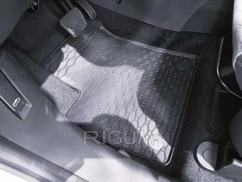 Ford Courier Tourneo ( 2023- ) 5 személyes Rigum méretpontos gumiszőnyeg